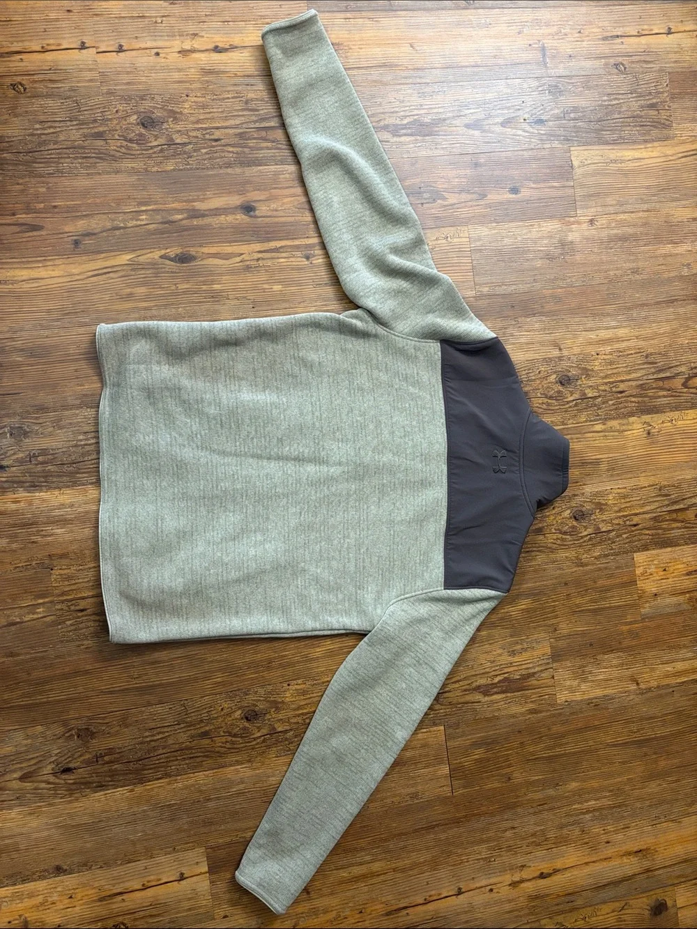 Men’s Under Armour Heather Gray Full Zip Jacket with Black Yoke, cold gear